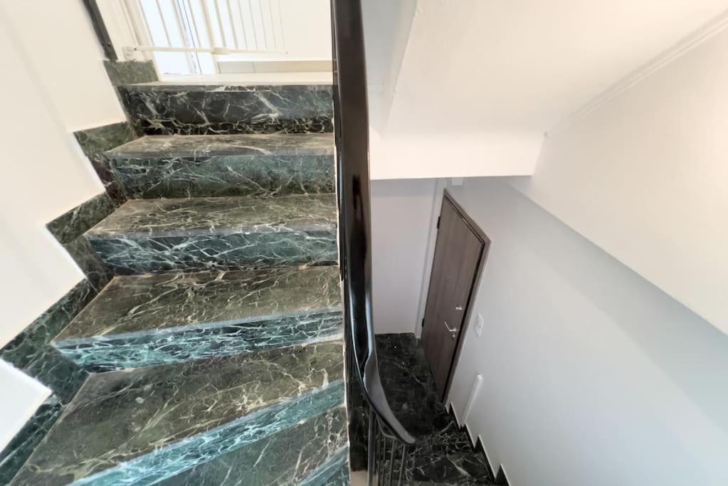 Spacious Penthouse Near Downtown Αθήνα Εξωτερικό φωτογραφία